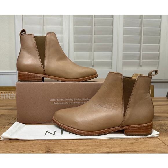 Nisolo Eva Everyday Chelsea Boots Almond Leather Size 8.5 NIB Versatile Comfy - Picture 9 of 14
